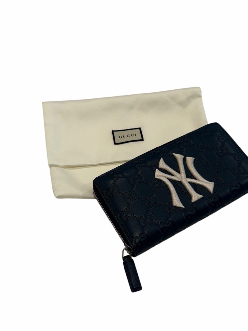 Gucci NAVY Embossed Embroidered Yankees Zip Around Wallet - Picture 3 of 14